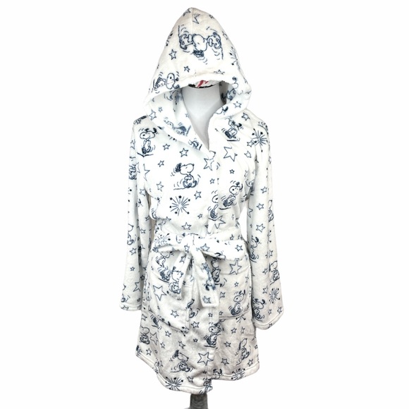 Peanuts Intimates & Sleepwear Peanuts Snoopy Fireworks Hooded Robe